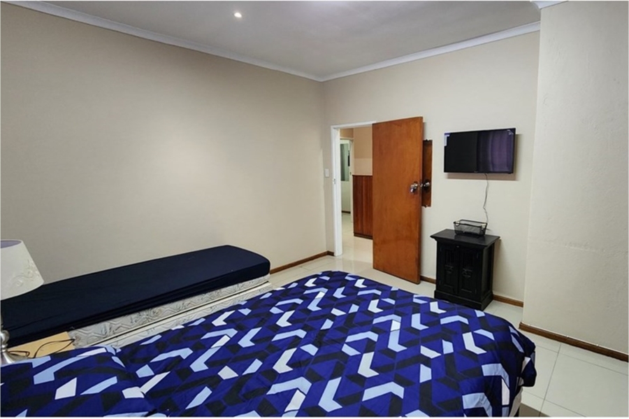 7 Bedroom Property for Sale in Parow Valley Western Cape